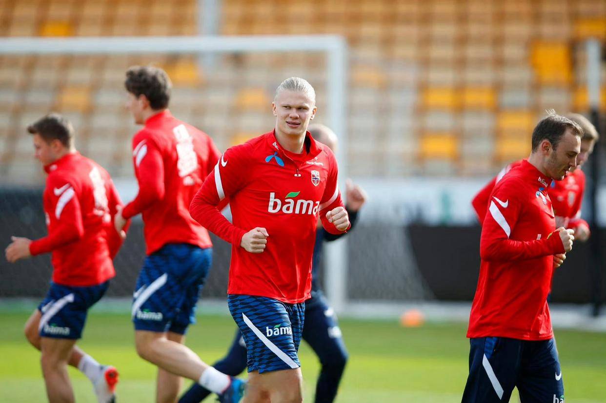 奥地利队在比赛中展现出色，确保晋级