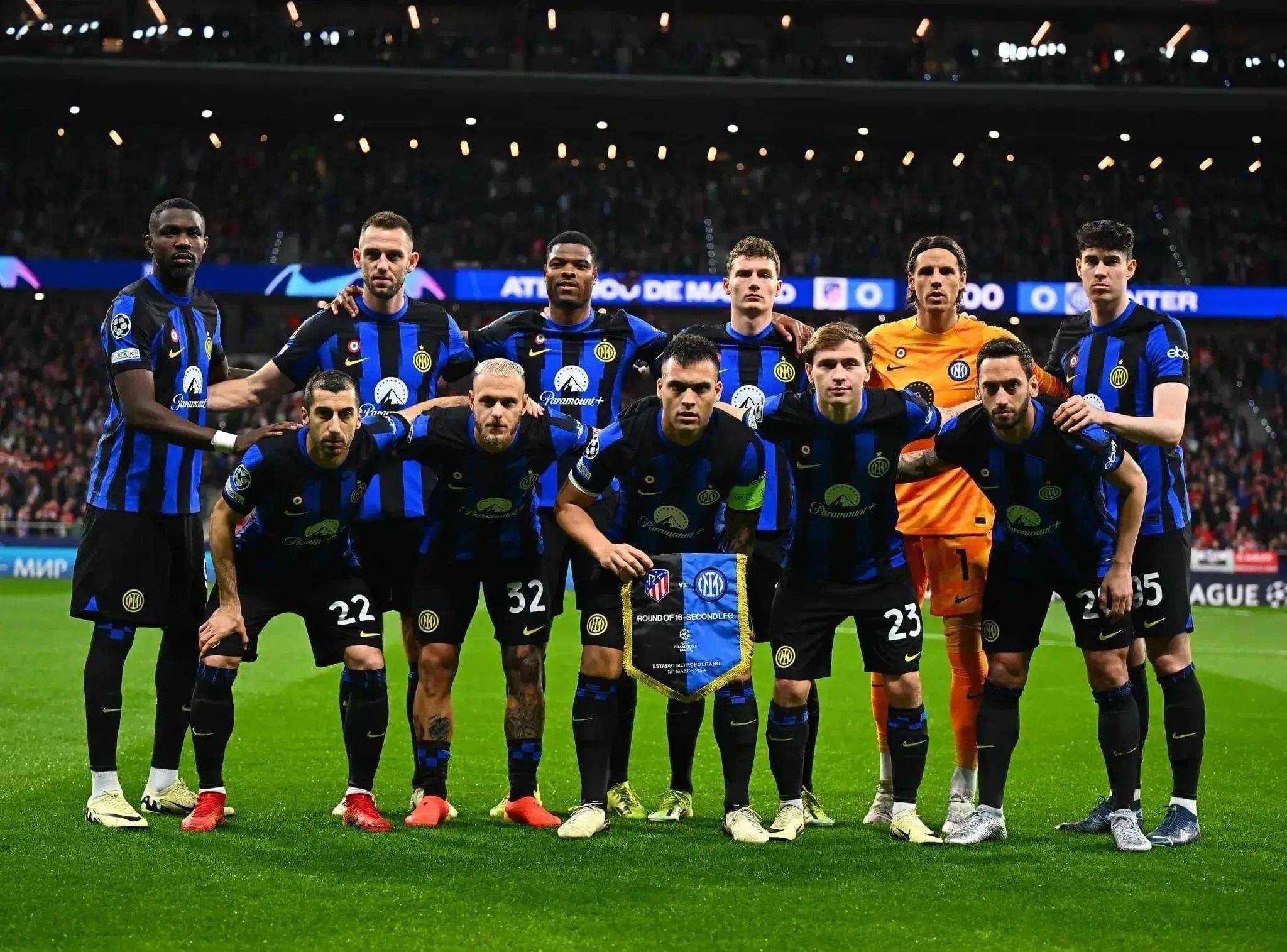 包含足球领域的精英对决即将上演的词条