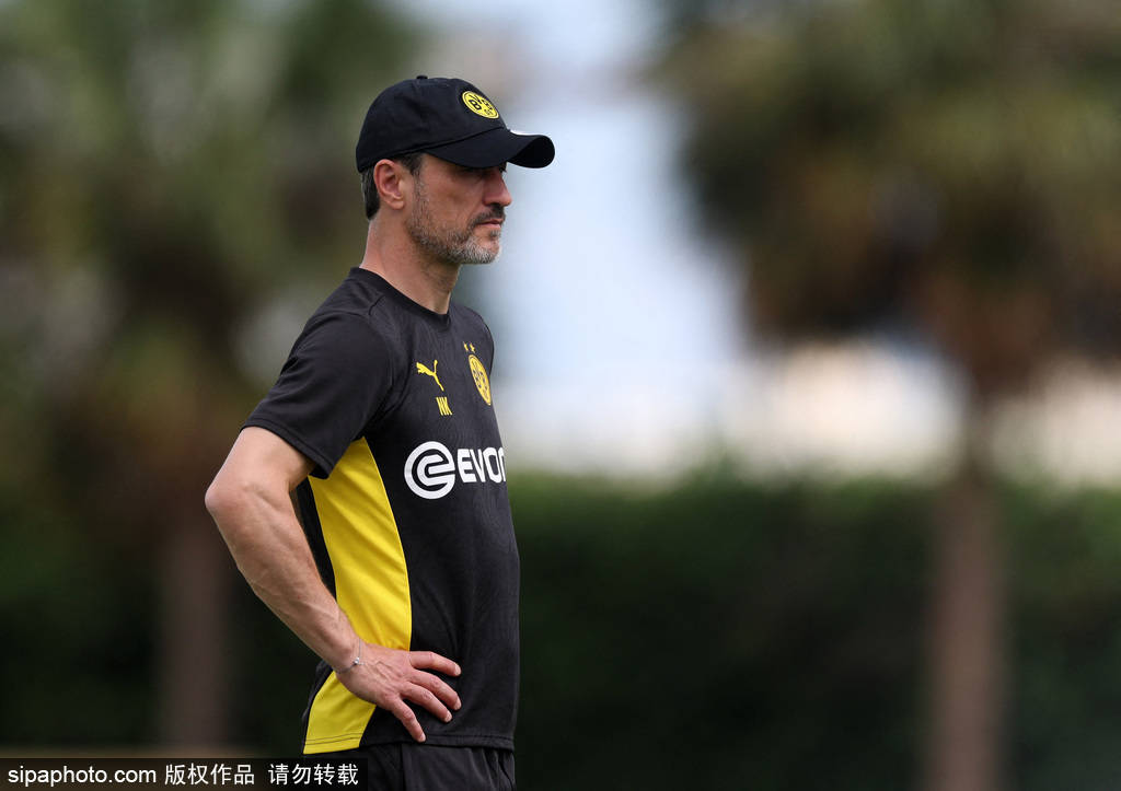 米兰体育注册-多特蒙德主帅积极寻找新引援，补充实力