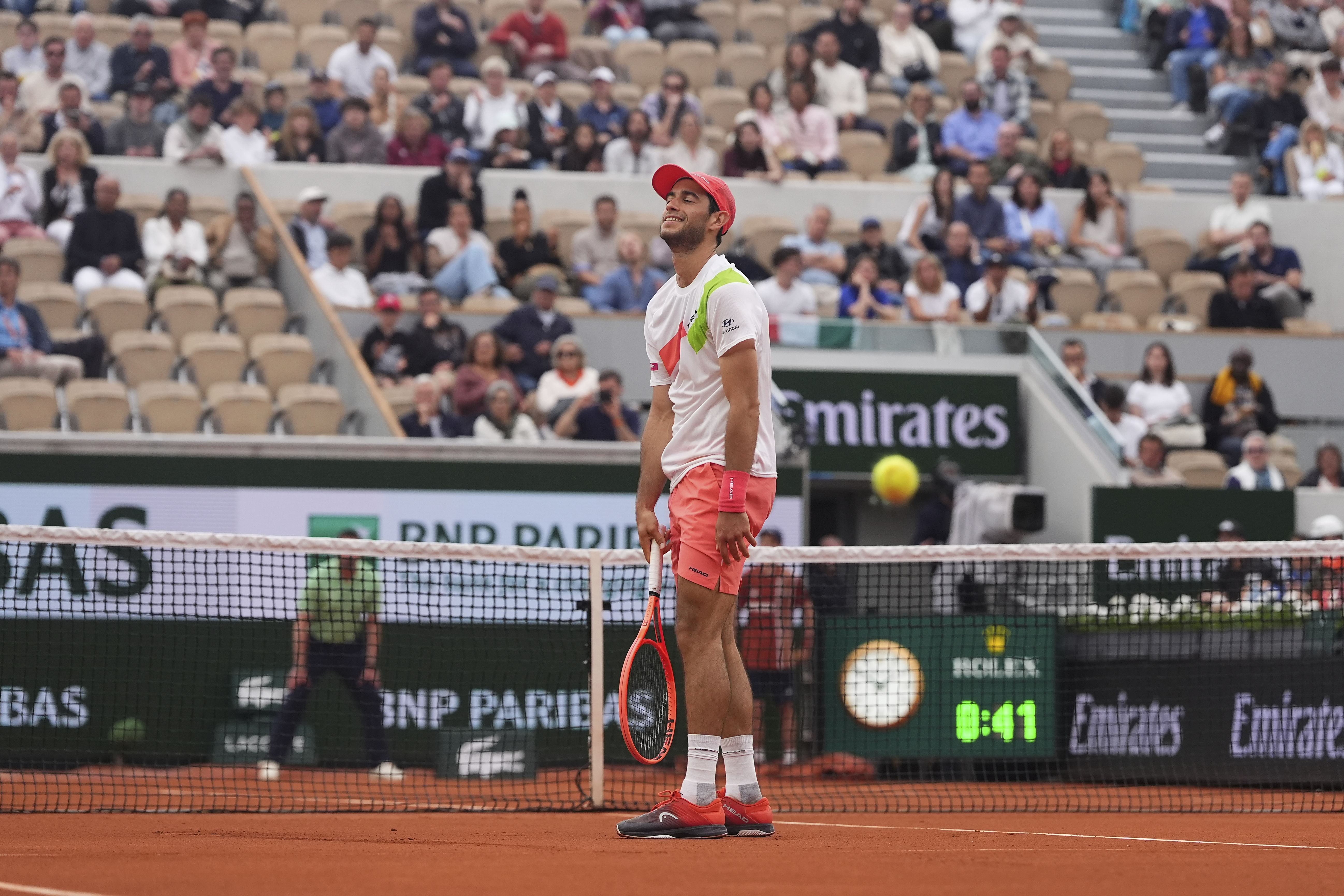 网球男单：德国选手逆转赢得冠军