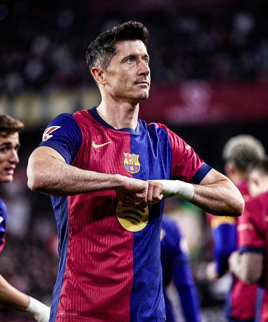 关于拜仁慕尼黑准备迎战马赛，士气高涨的信息