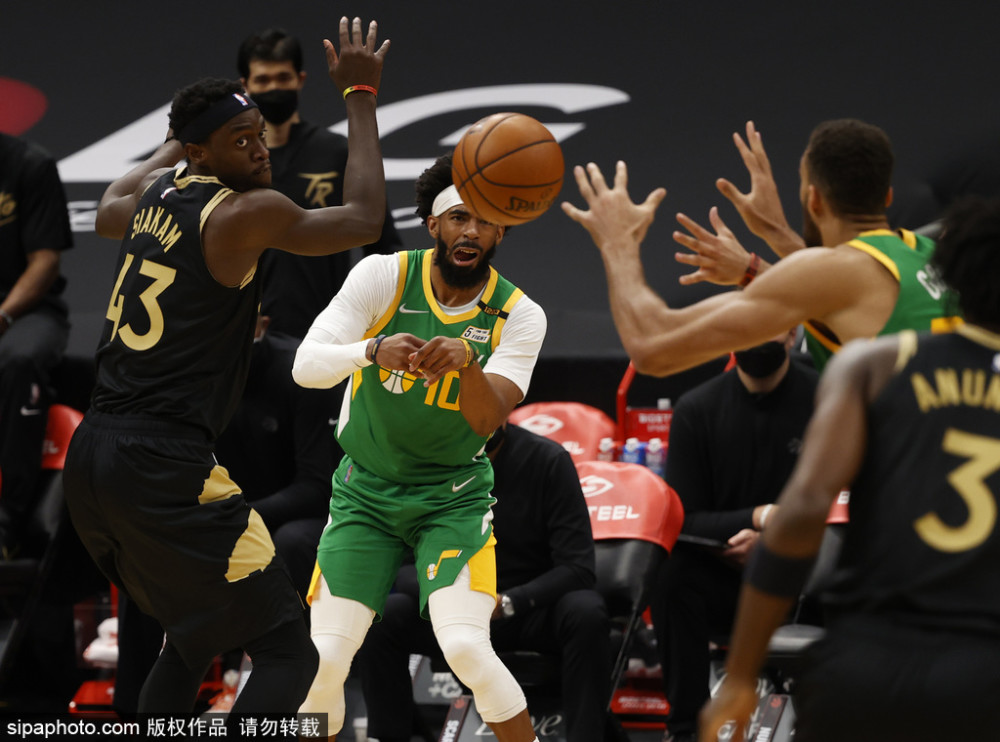 米兰体育培训-爵士队后防提升成功遏制对手进攻