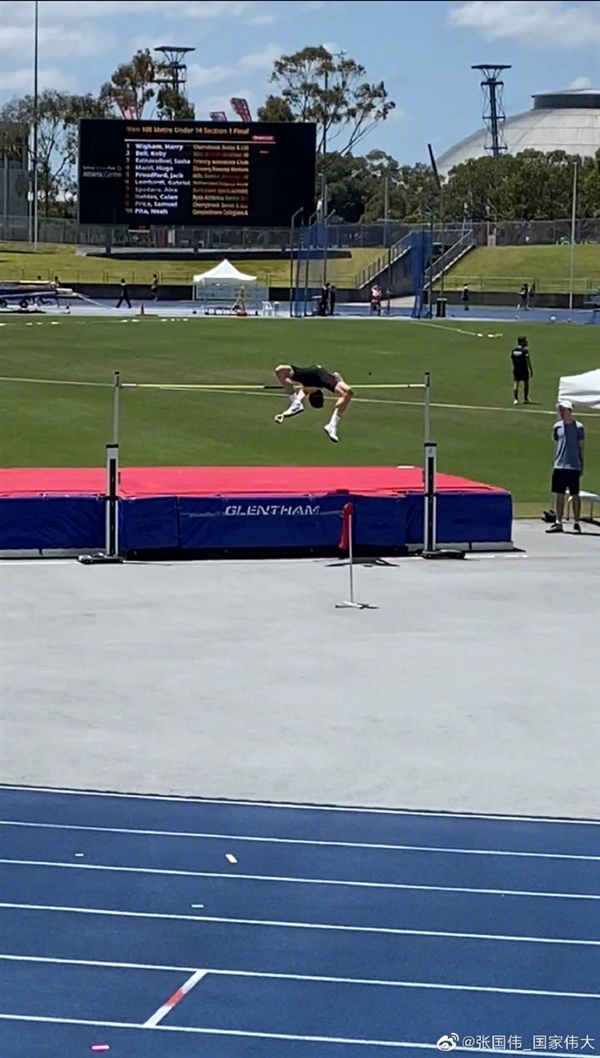包含澳大利亚田径选手先声夺人，引人注目的词条