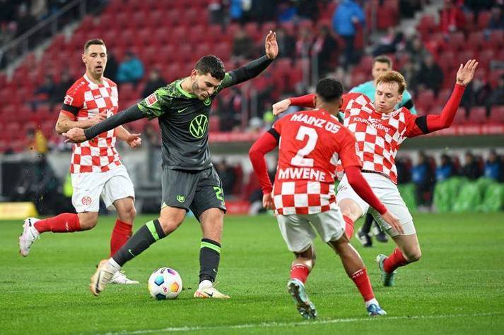 米兰体育app下载地址-关于主场作战的美因茨力争击败汉诺威的信息