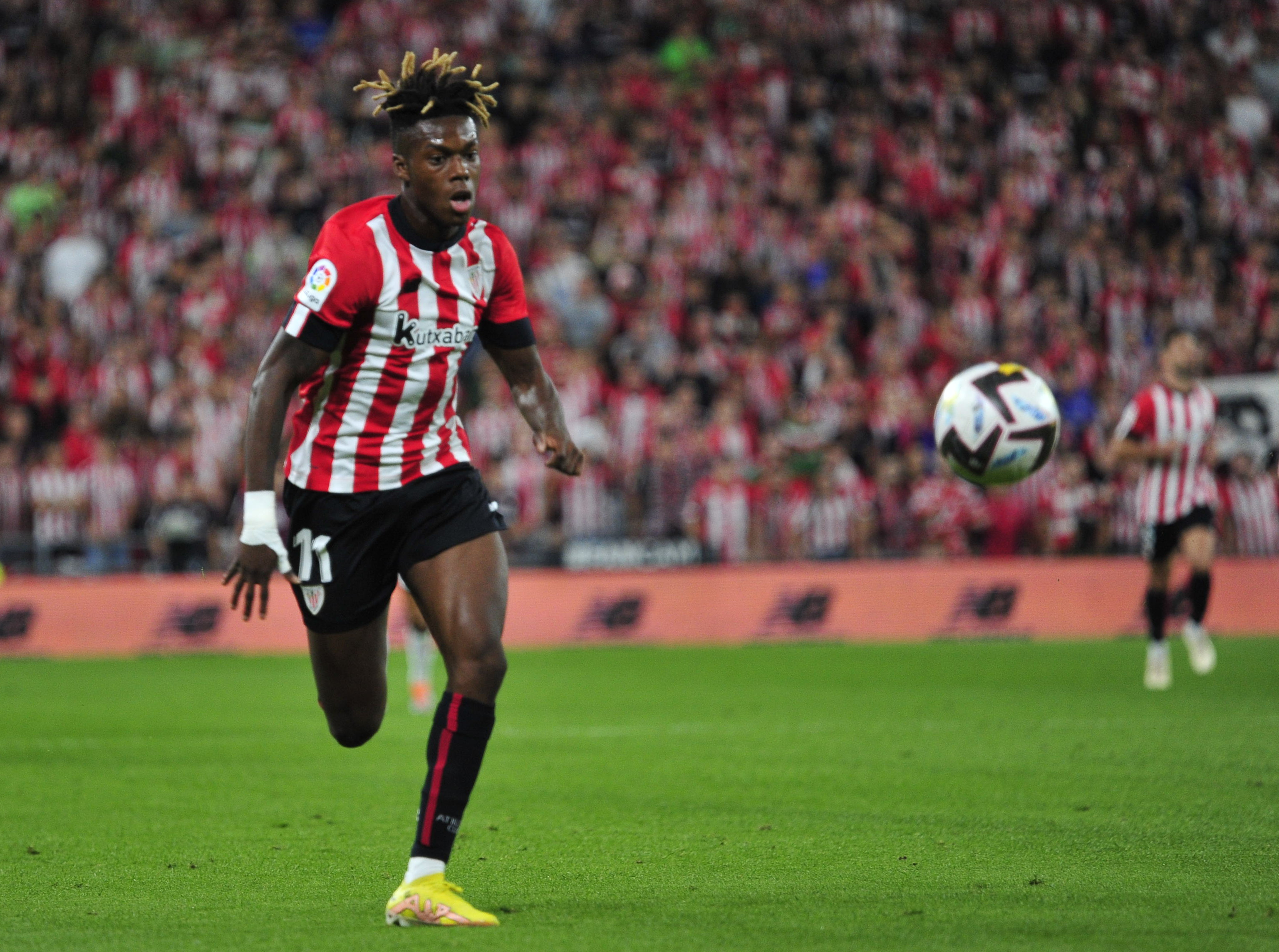 包含桑坦德竞技客场逼平，难得一分的词条