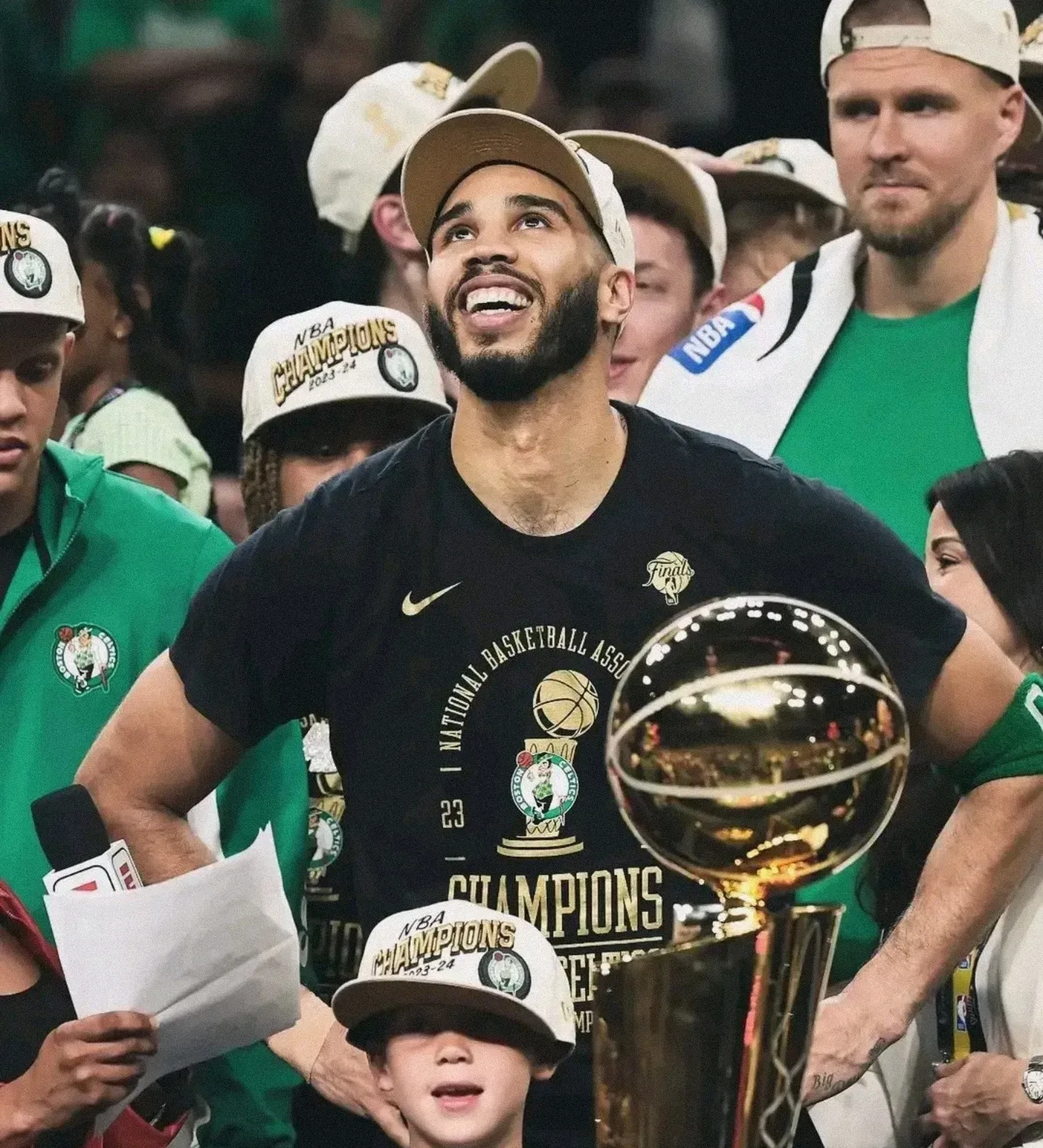 凯尔特人再胜骑士轻松晋级