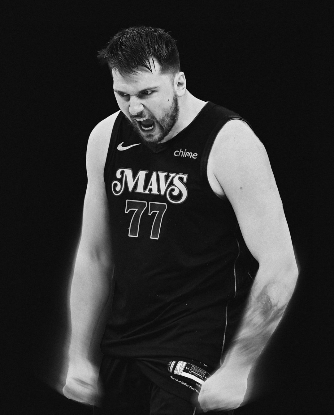 关于独行侠擒勇士,卢卡超远三分绝杀的信息 关于独行侠擒勇士,卢卡超远三分绝杀的信息