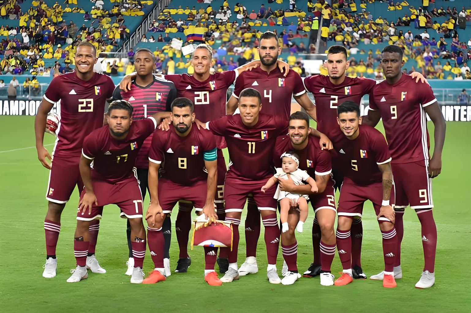 捷克队在比赛中实现惊艳逆袭，晋级十六强