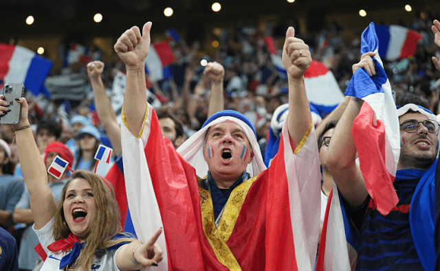 米兰体育官网入口-世界级足球赛事引发球迷关注热情高涨的简单介绍